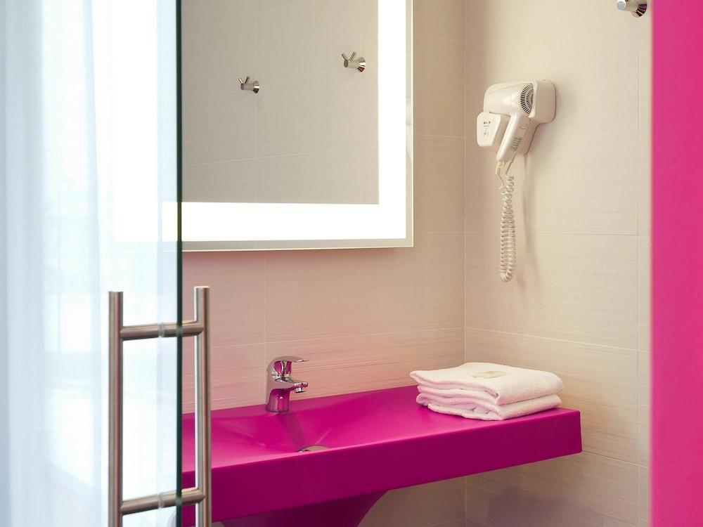 Отель Ibis Styles Нивель Экстерьер фото