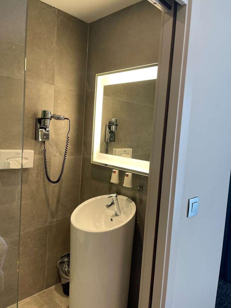 Отель Ibis Styles Нивель Экстерьер фото
