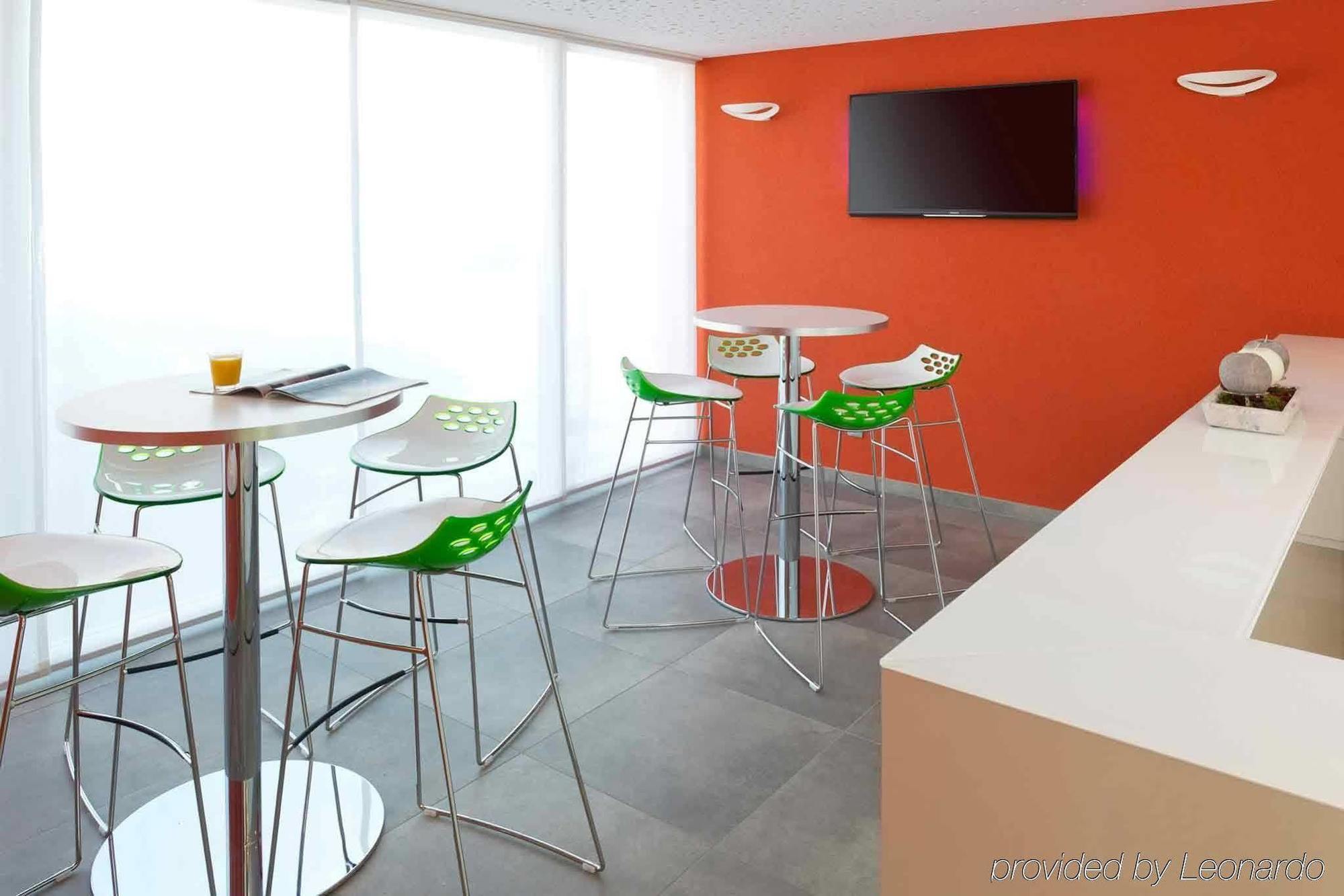 Отель Ibis Styles Нивель Экстерьер фото