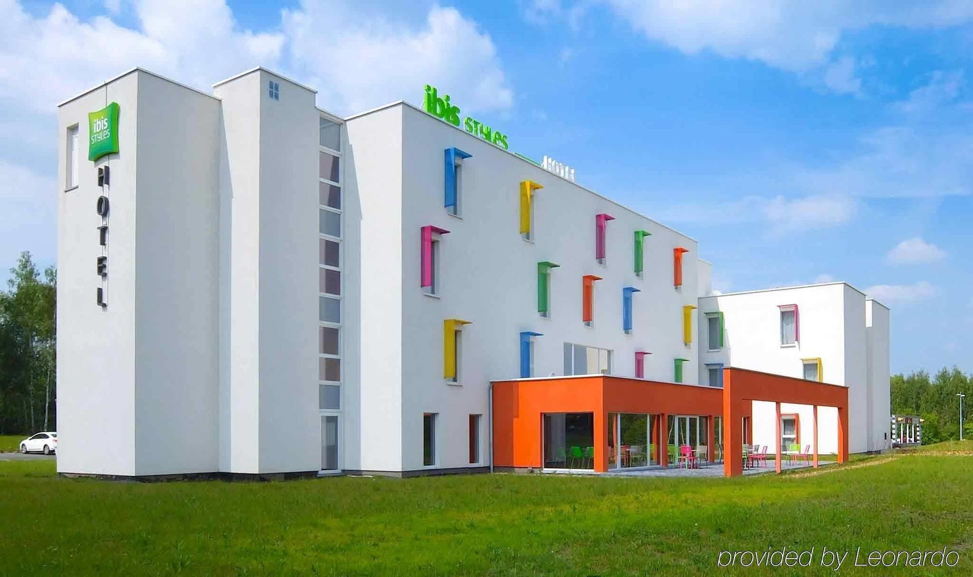 Отель Ibis Styles Нивель Экстерьер фото