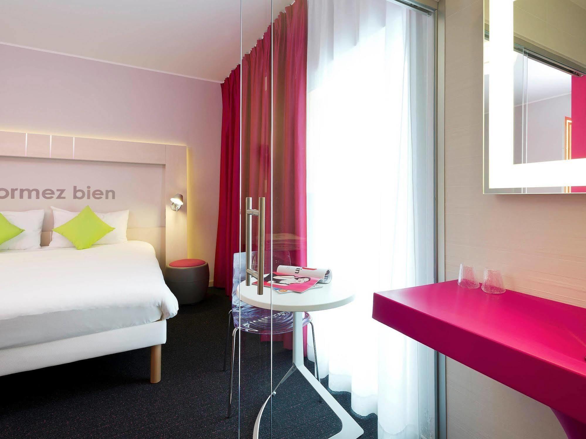 Отель Ibis Styles Нивель Экстерьер фото