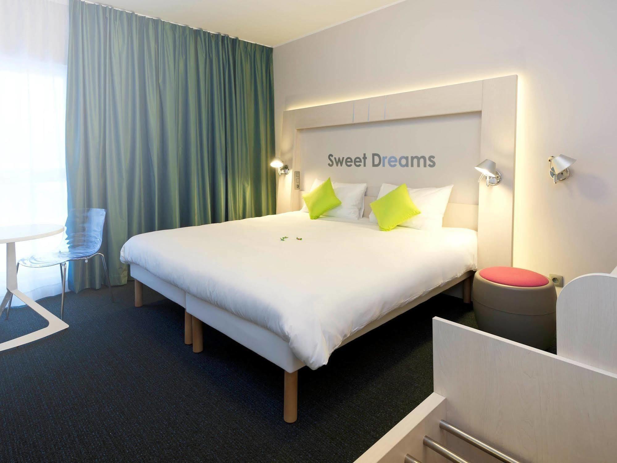 Отель Ibis Styles Нивель Экстерьер фото