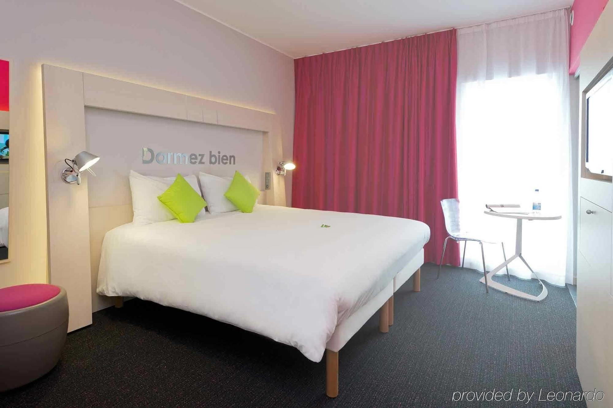 Отель Ibis Styles Нивель Экстерьер фото
